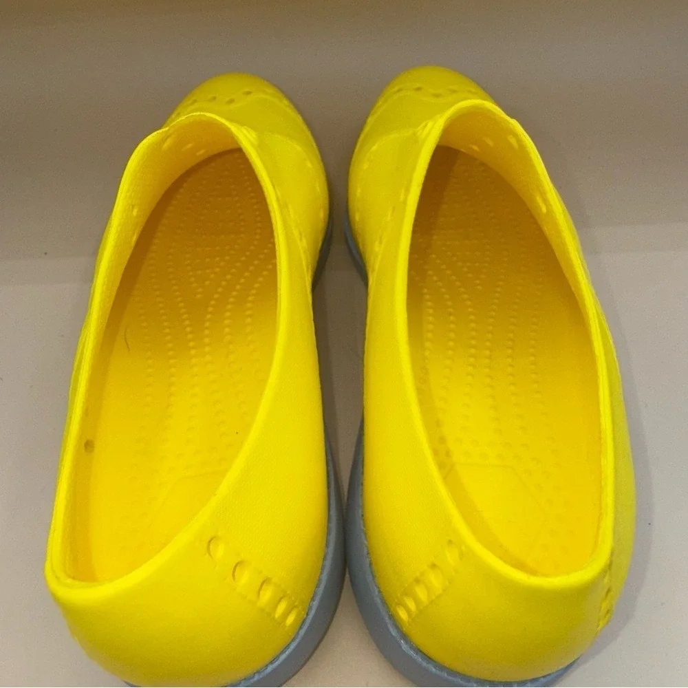 Biion Brights Yellow Perforated Oxford Shoes, Mens Size 9‎ EUC